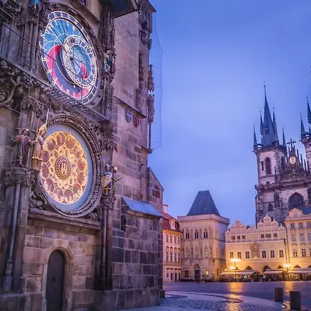 Capitol Deluxe Prague